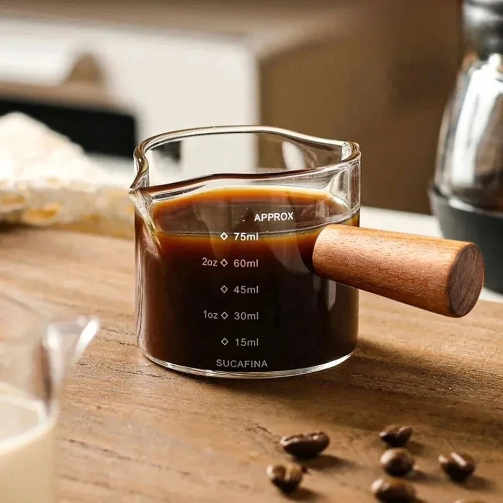 Wooden Handle Hand-brew Coffee Glass Coffee Measuring Cup Precise Scale, 750ML