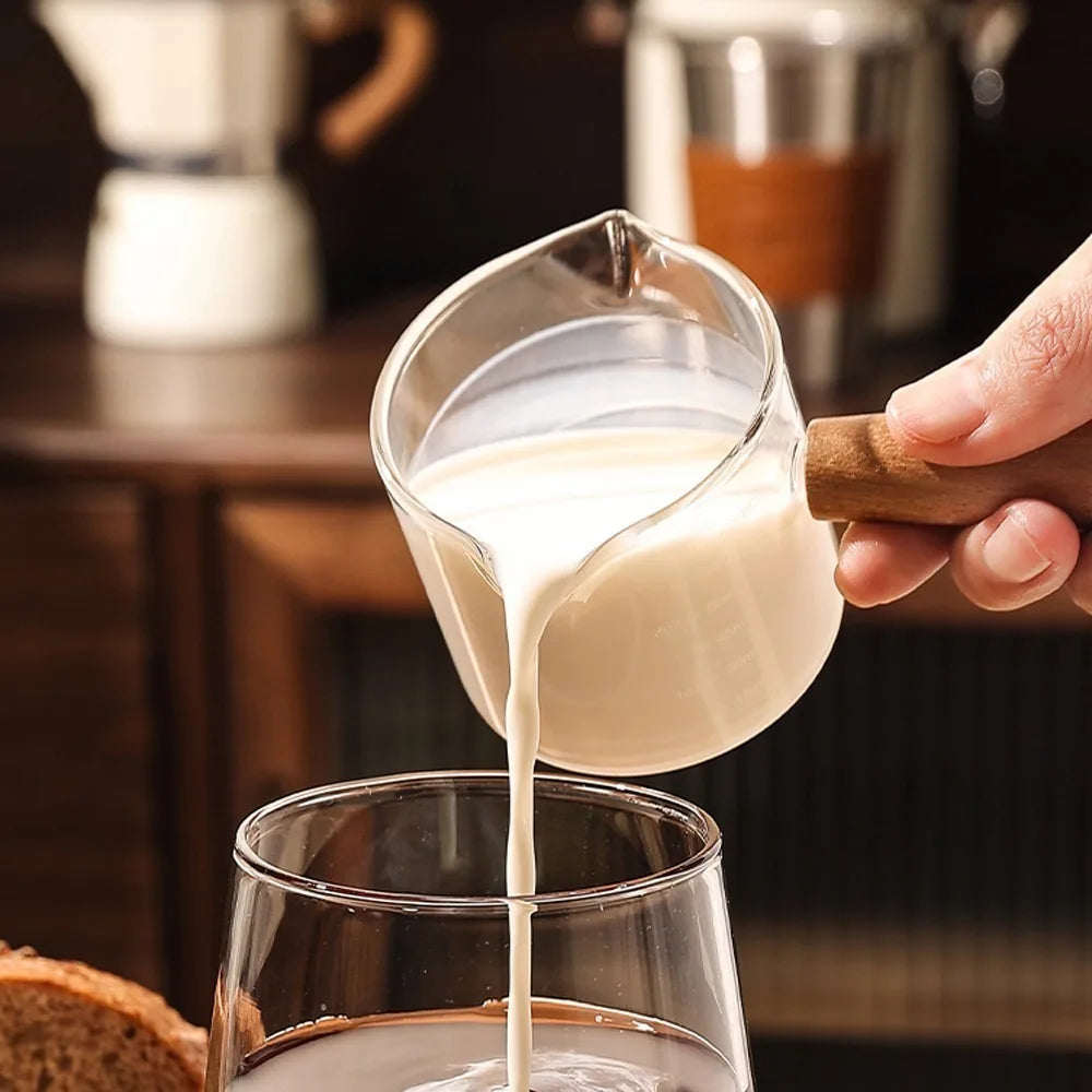 Wooden Handle Hand-brew Coffee Glass Coffee Measuring Cup Precise Scale, 750ML