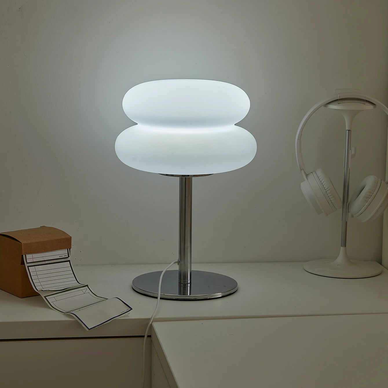 Bauhaus table lamp plastic lampshade Nordic mushroom lamp 9-level brightness & dimming